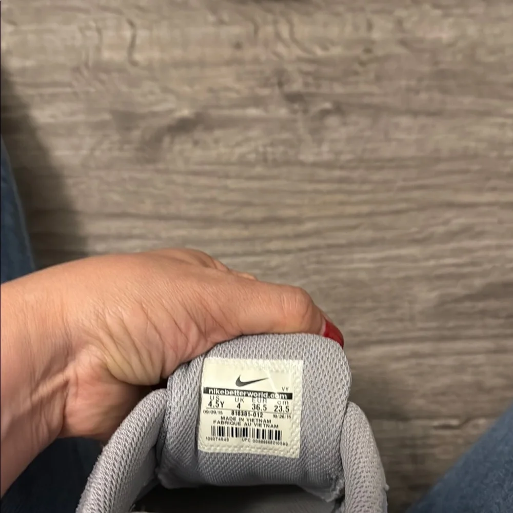 Nike Gray and White Sleek Mesh Sneakers